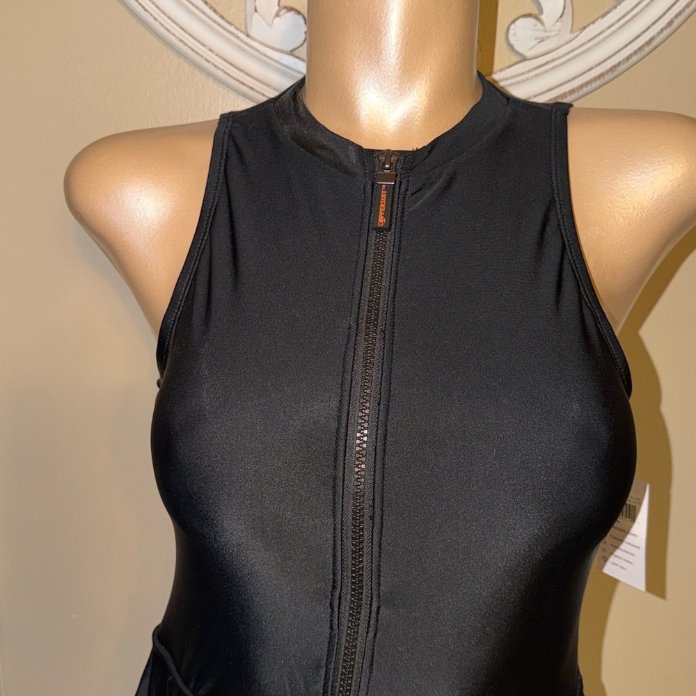Coppersuit womens medium 8 10 bathing suit swim dress athletic zip black NWT - Picture 4 of 12